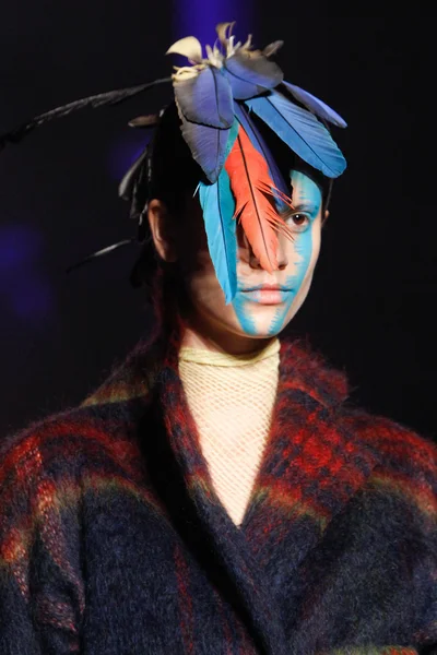 Look 99
